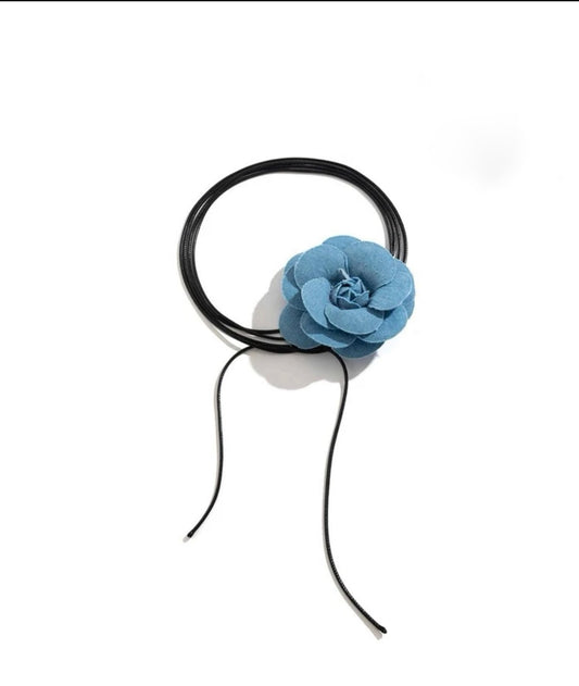 Jean blue flower choker